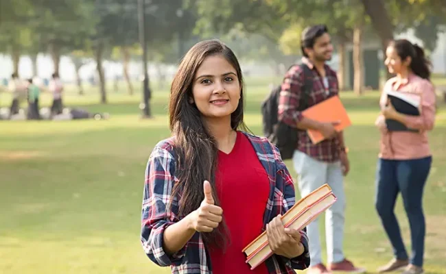 Best Career Options After 12th Commerce